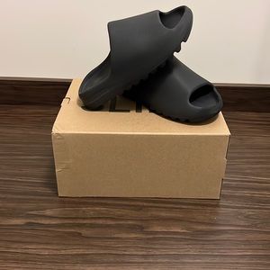 Men Yeezy slides Onyx